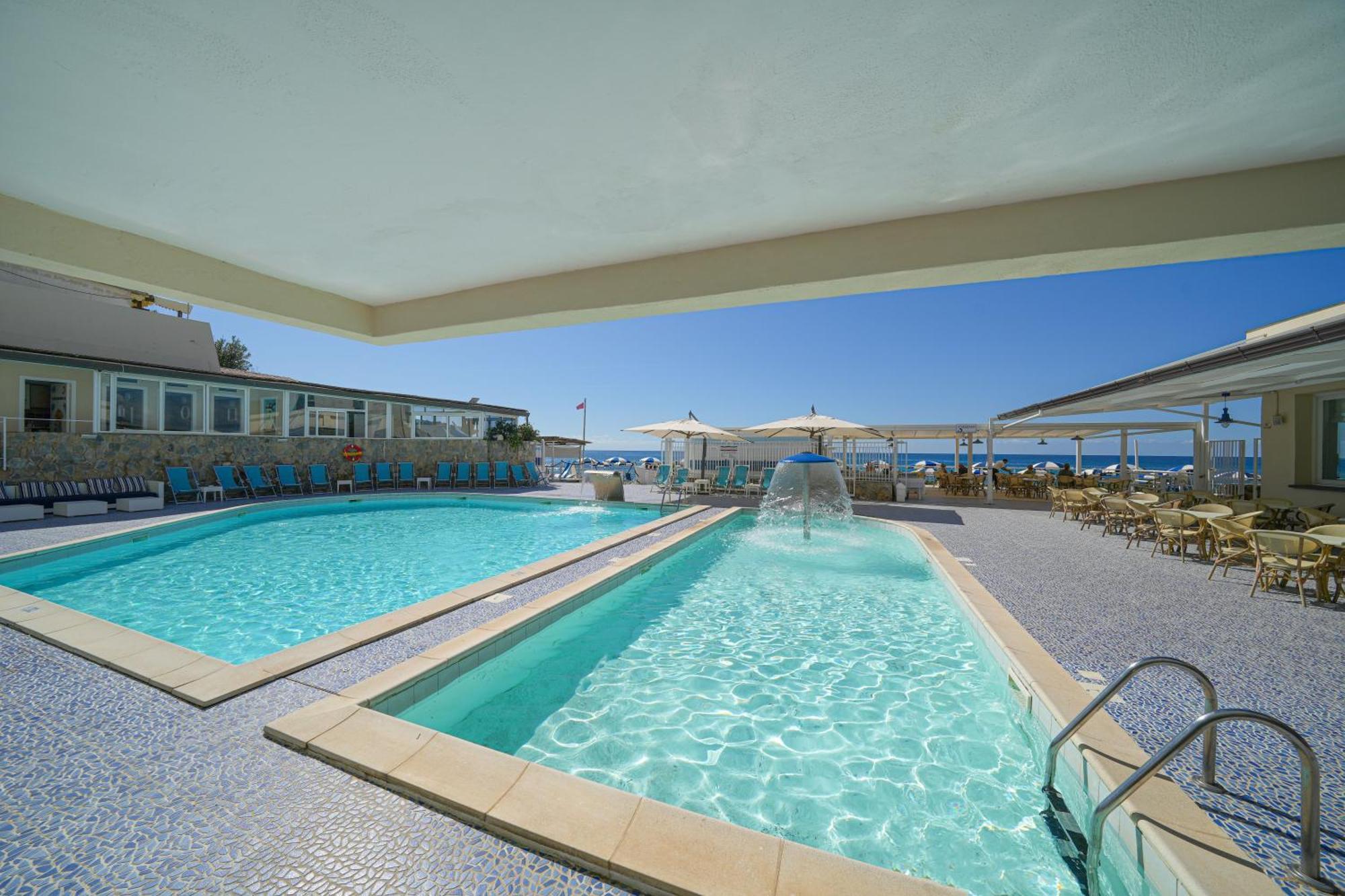 Saline Hotel